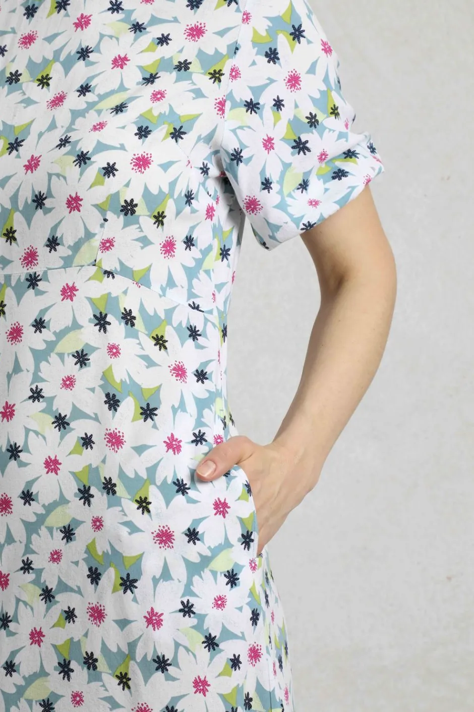 Weird Fish Dresses|Everly LivaEco™ Printed Viscose Dress Washed Blue
