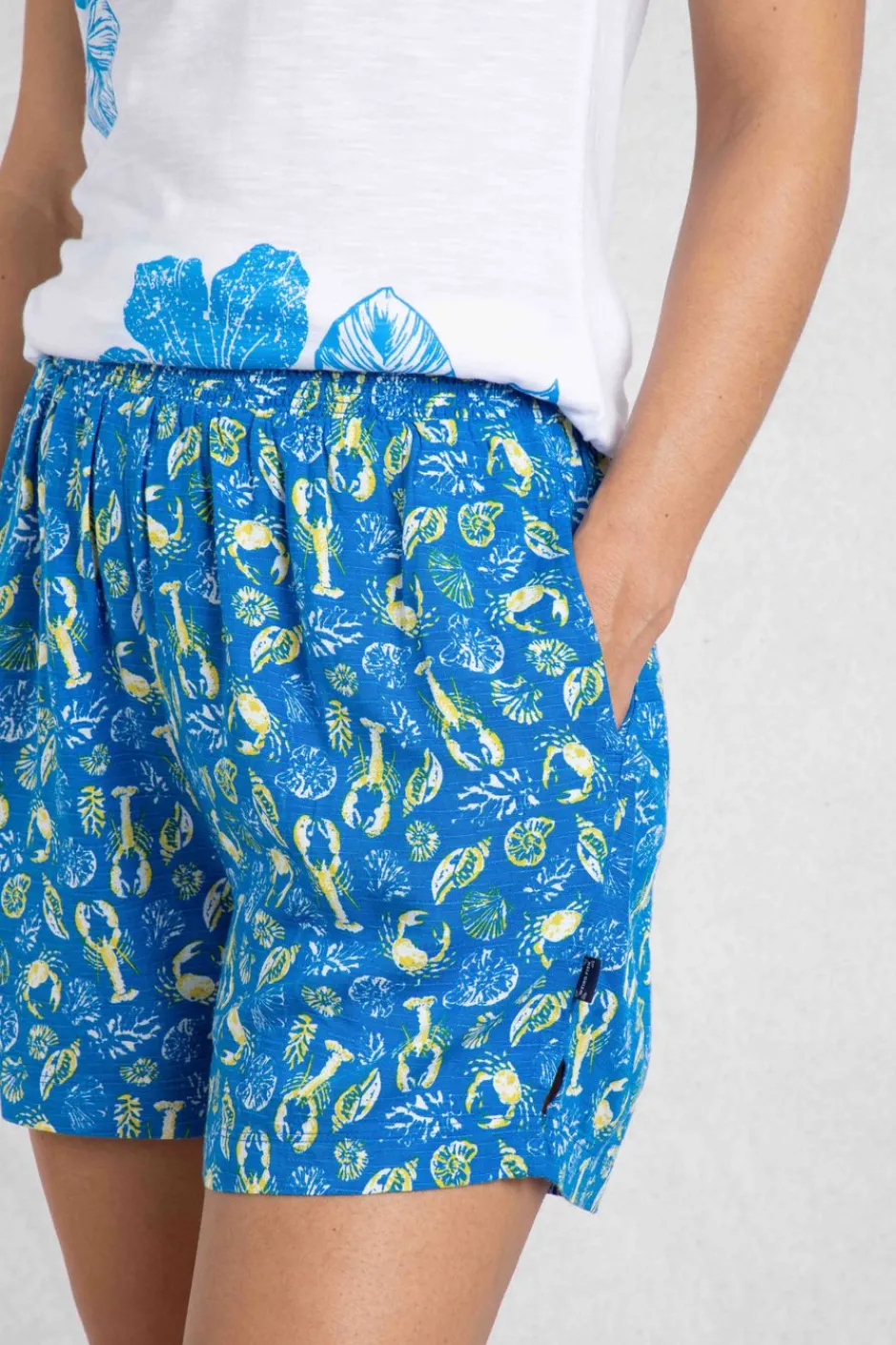 Weird Fish Shorts|Kanada EcoVero™ Printed Viscose Shorts Adriatic Blue