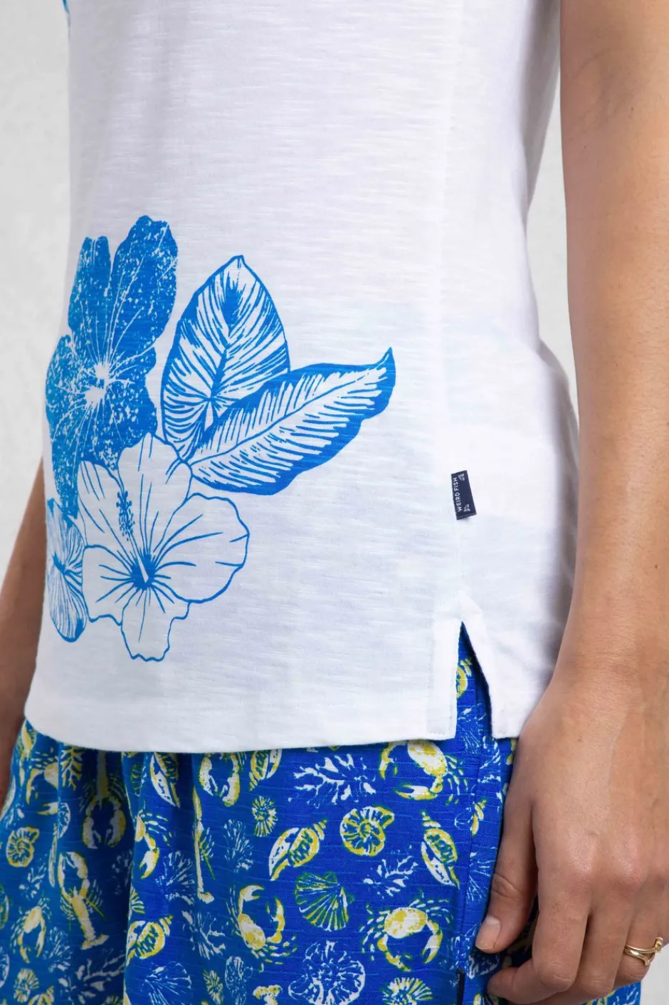 Weird Fish Tunics|Tops & T-Shirts|Samsoe Eco Printed Vest Azure